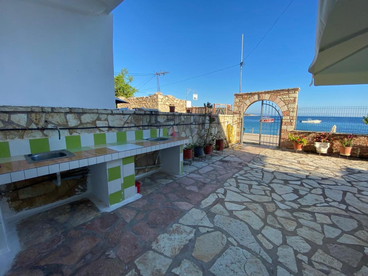 Angelview Apartments Himare Exterior photo